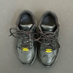 FILA WOMEN BLACK WALKING SHOES SIZE 8 1/2